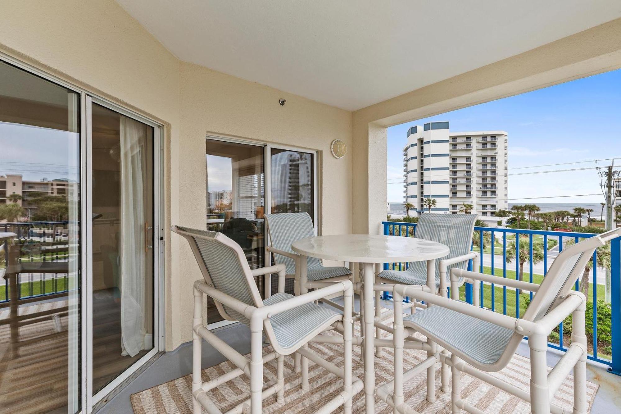 Oceanwalk 1-401 Holiday home New Smyrna Beach