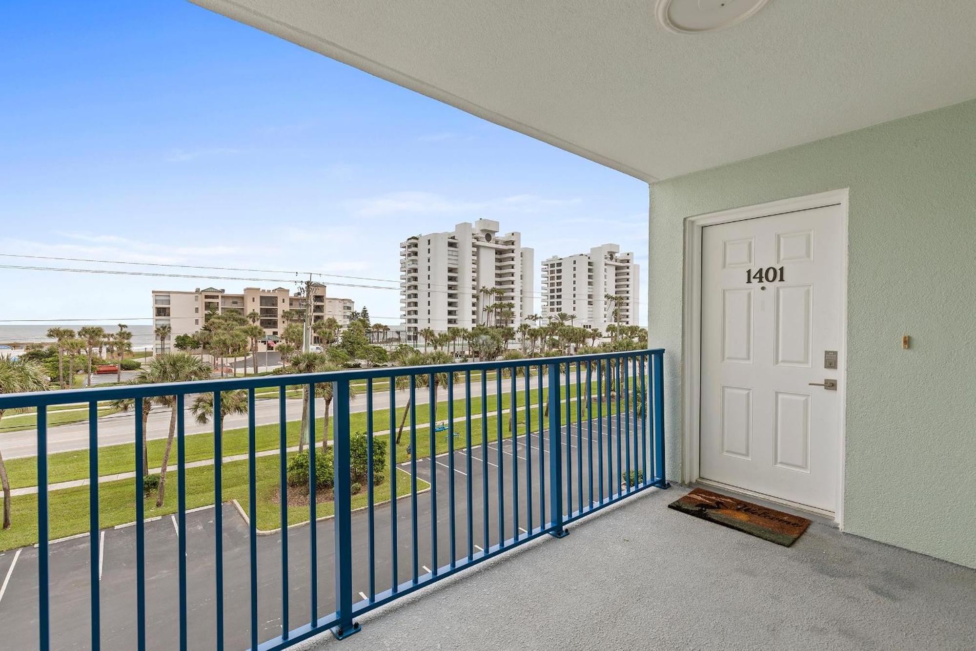 Oceanwalk 1-401 Holiday home New Smyrna Beach
